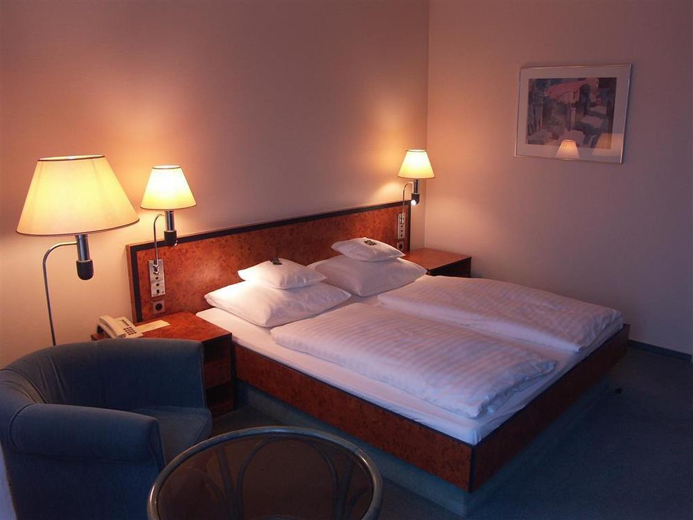 Hotel Arkadia Фридрихсдорф Номер фото